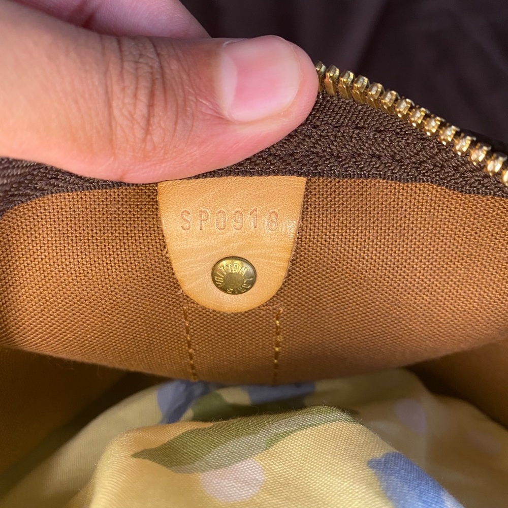 Louis Vuitton 55 Keepall - Picture 3 of 5